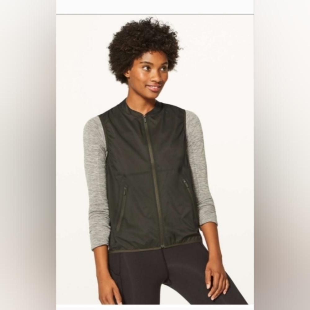Lululemon EUC Like The Wind Black Vest Size 6